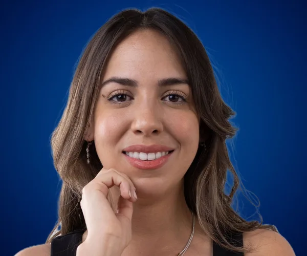 Alejandra Tejeda — Conferencista de Marca Personal